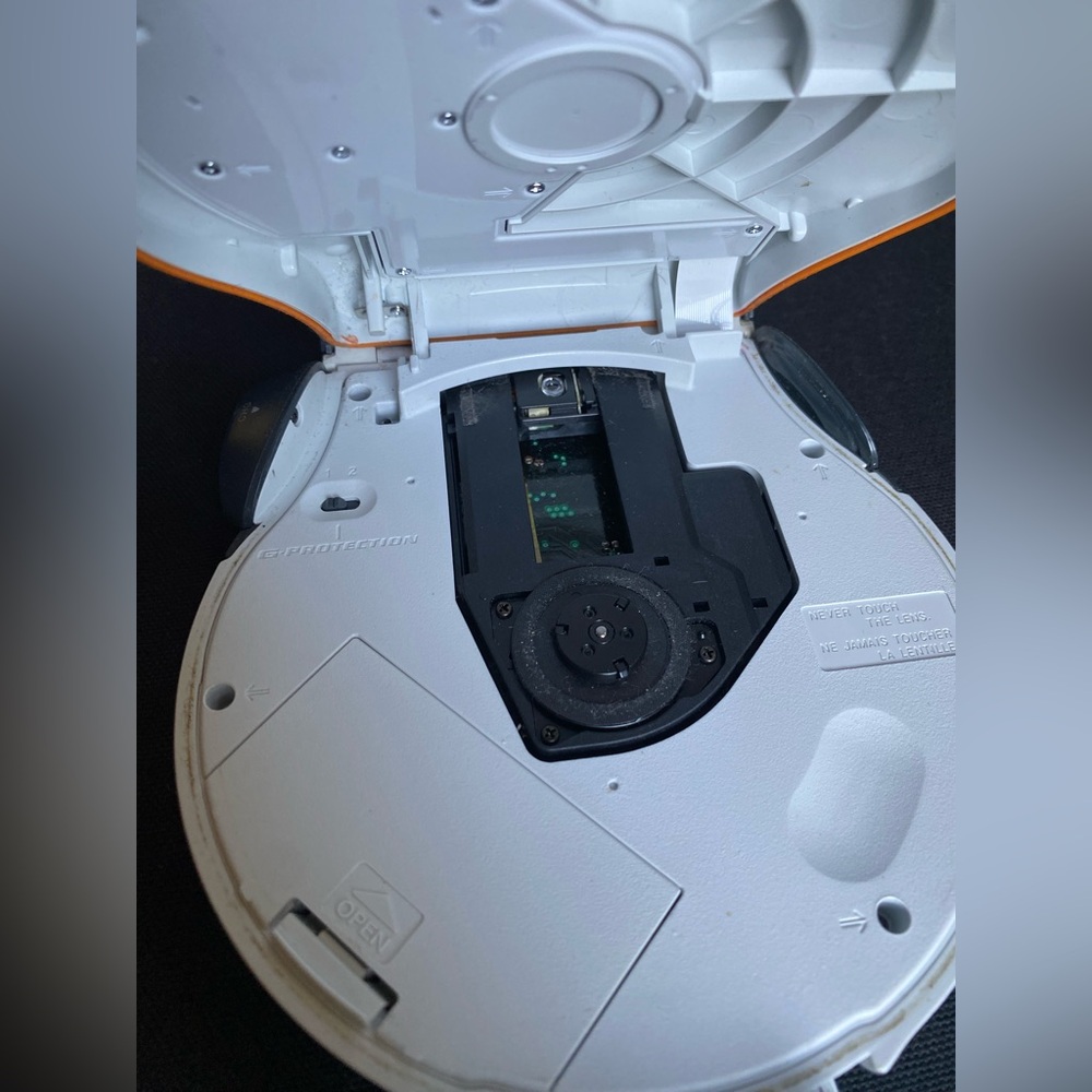 Sony Portable CD Player Walkman G-Protection Vintage Music PARTS - Picture 2 of 7